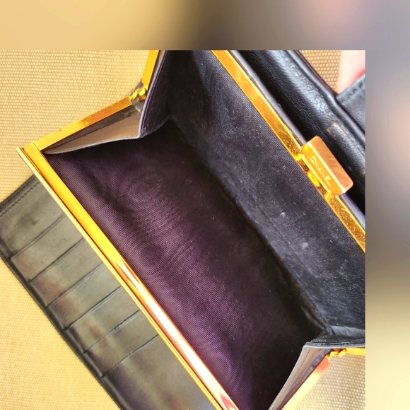 Authentic Chanel wallet - Picture 4 of 5